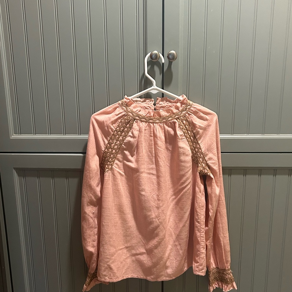 Women's Faherty Arles blouse in blush pink - Picture 4 of 5